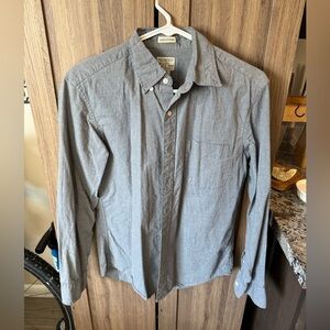 J. Crew slim untucked long sleeve button up shirt, size small slim fit, in gray